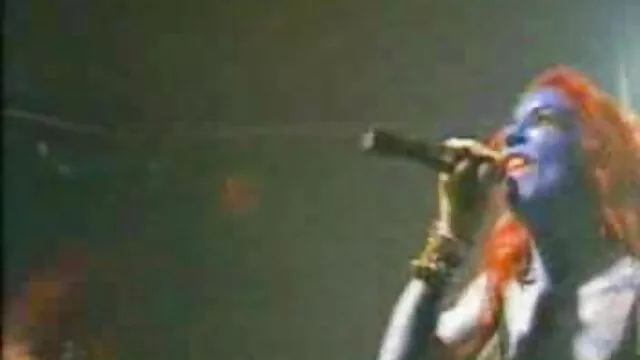 Talons Job Shoejob transexuel film porno footjob avec passion