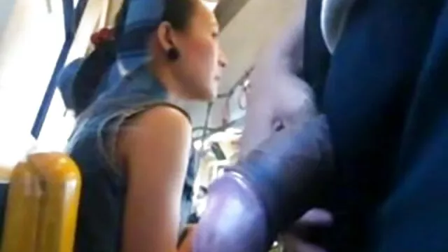 Éjaculations vaginales - film transexuel français Erin