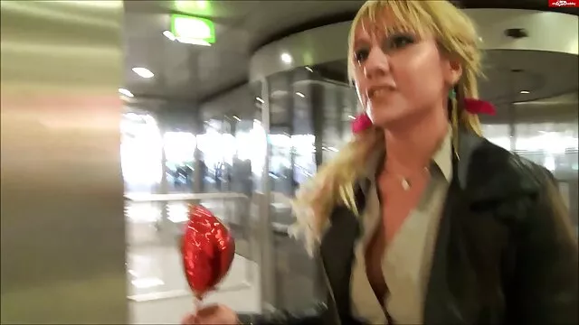 Tiffany film gratuit transexuel Thompson - Débutante - Twistys