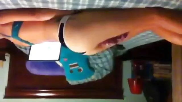 Ria Sunn est sûre que ce n'est pas un problème si le mec film gratuit transexuel est vierge