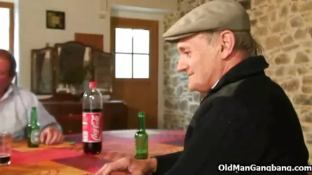 Real film x transsexuel Slut Party - Adriana Milano Trinity St-Clair